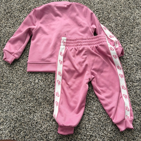 Nike Kids Pink Tracksuit Set 12M - Picture 4 of 6